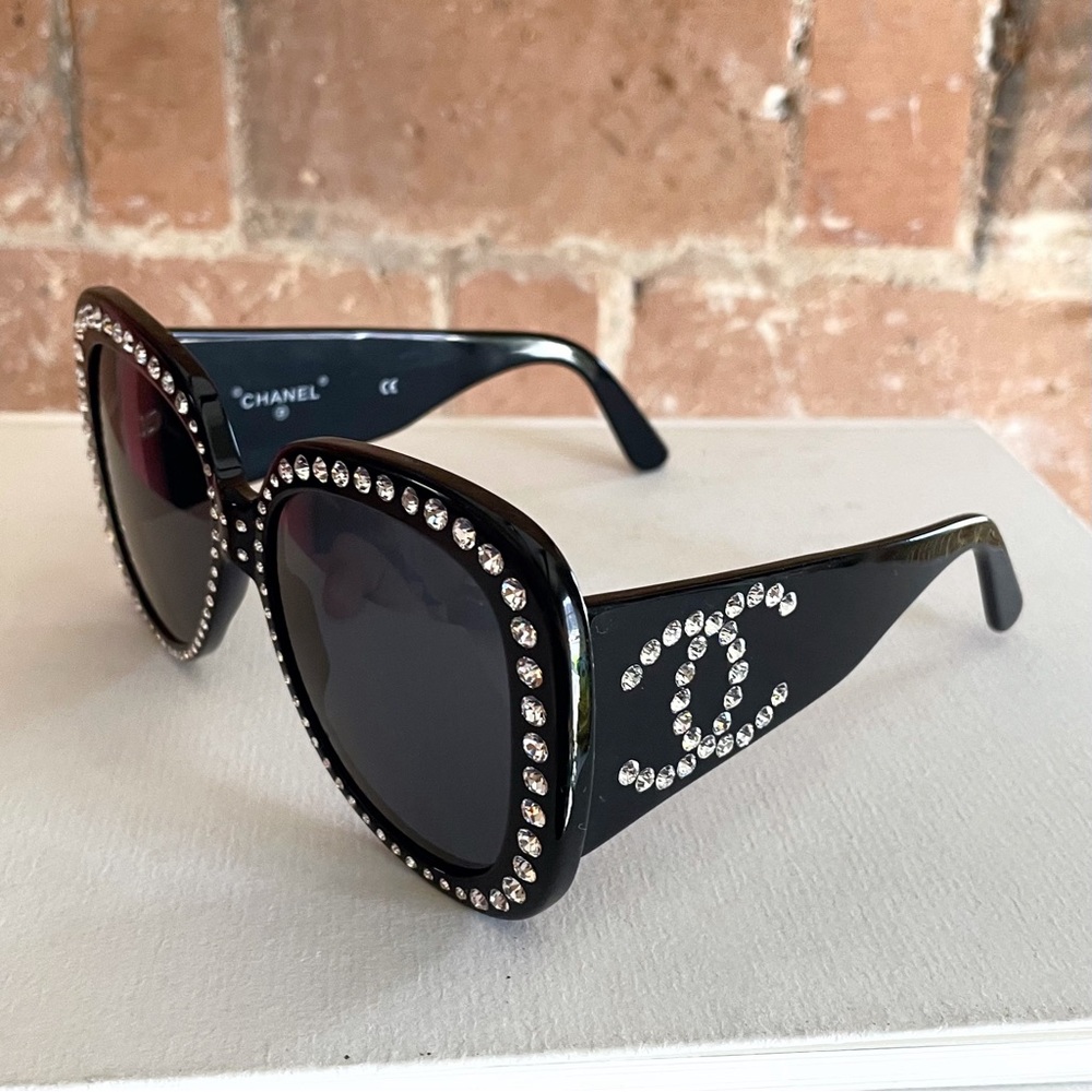 CHANEL Black Sunglasses with Silver Accents - Picture 2 of 12